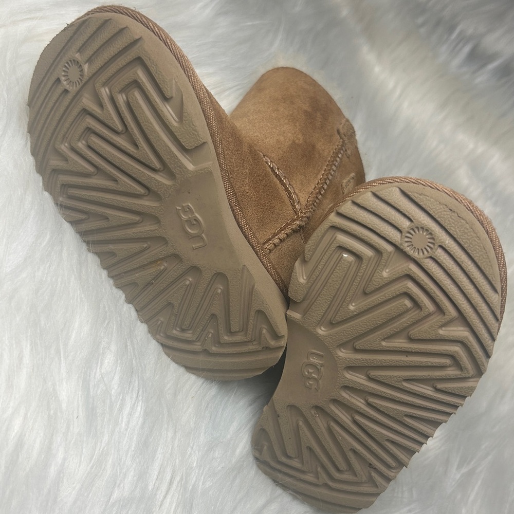 UGG Boots UGG Toddler Girls Kids Bailey Bow II Boots Size 6 Chestnut UGG Booties - Picture 11 of 16